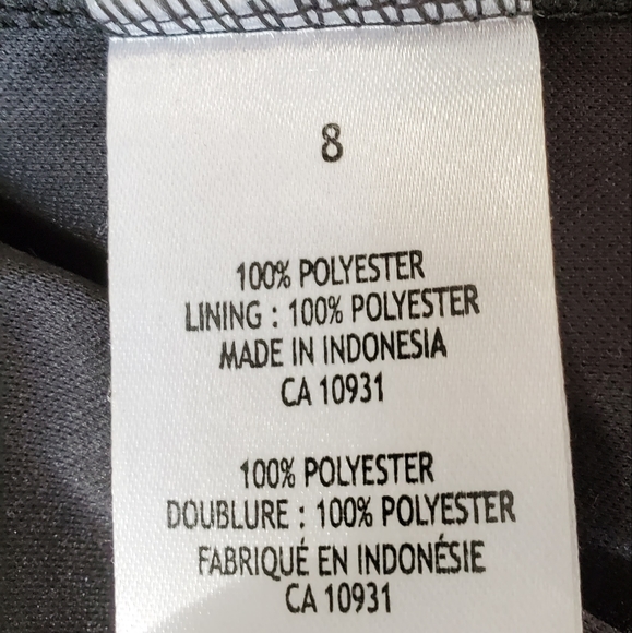 BLACK AND WHITE FLORAL FLOWY DRESS, LACE ON BACK ( SIZE 8 ) - Picture 9 of 9